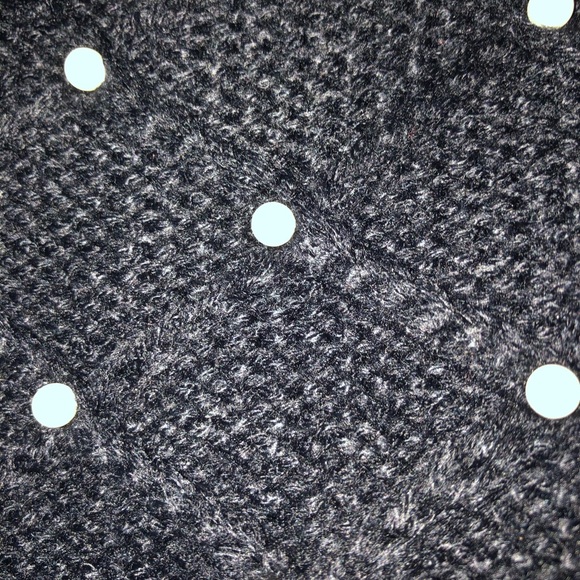 Karl Lagerfeld black knit scarf with pearls - Picture 4 of 8